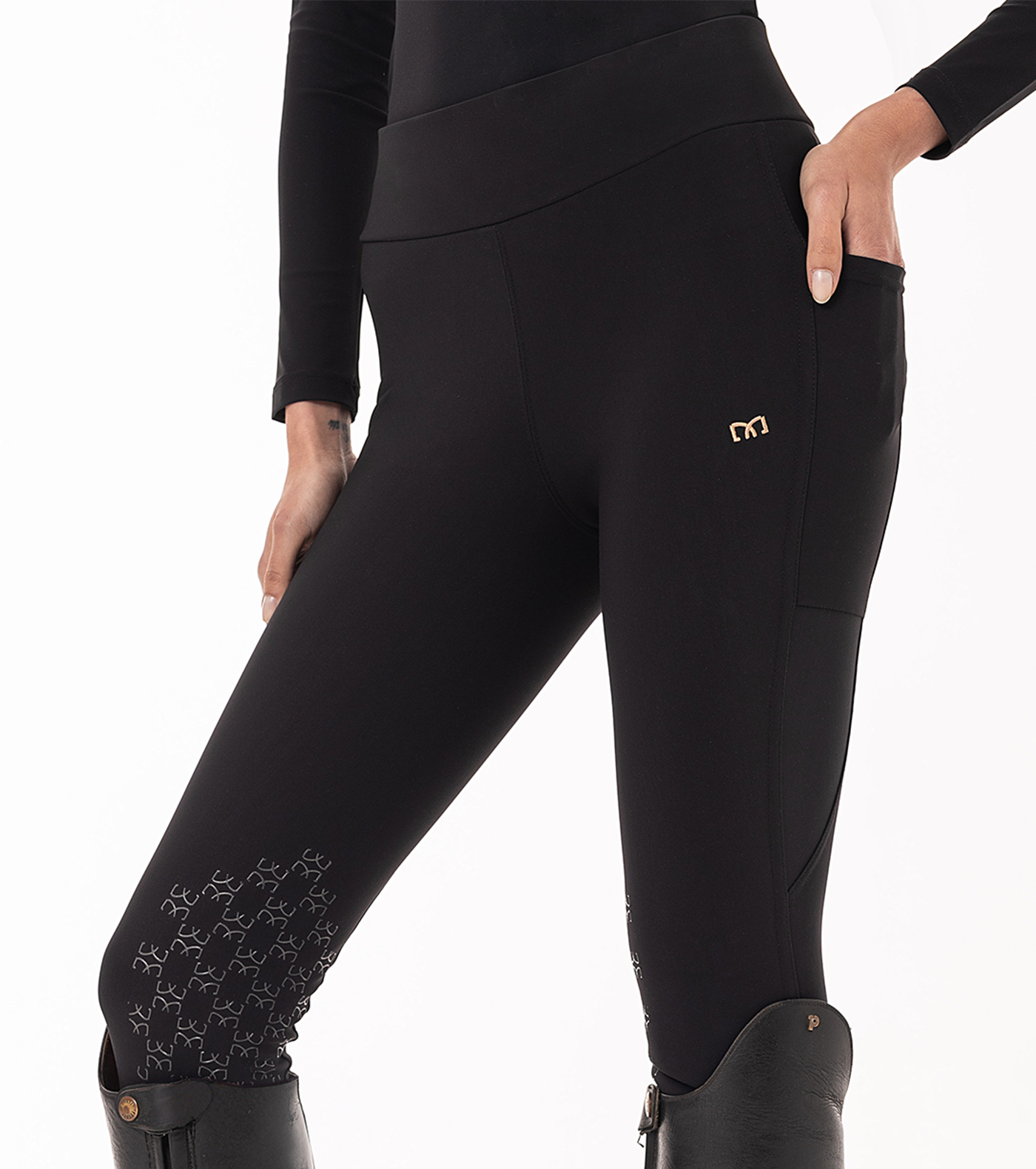 Compressive ankle-length leggings with reinforced waist